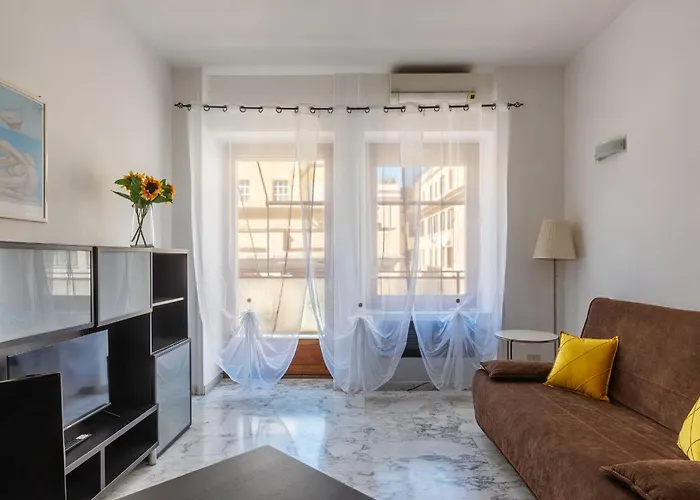 Guesthost - Mm Repubblica Apartment *